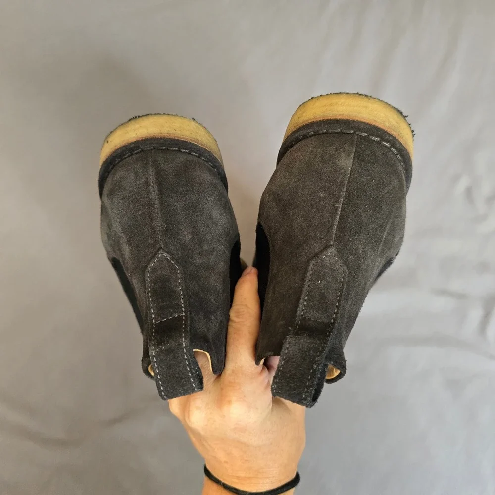 Vince Men's Sawyer Chelsea Boot Mens 8 Gray Suede Crepe Sole Pull On